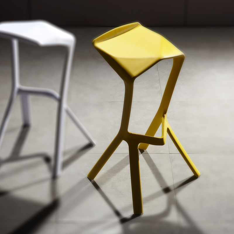 Minimalistic Lounge Bar Chair  - огляд і ціна Home Bar Lounge